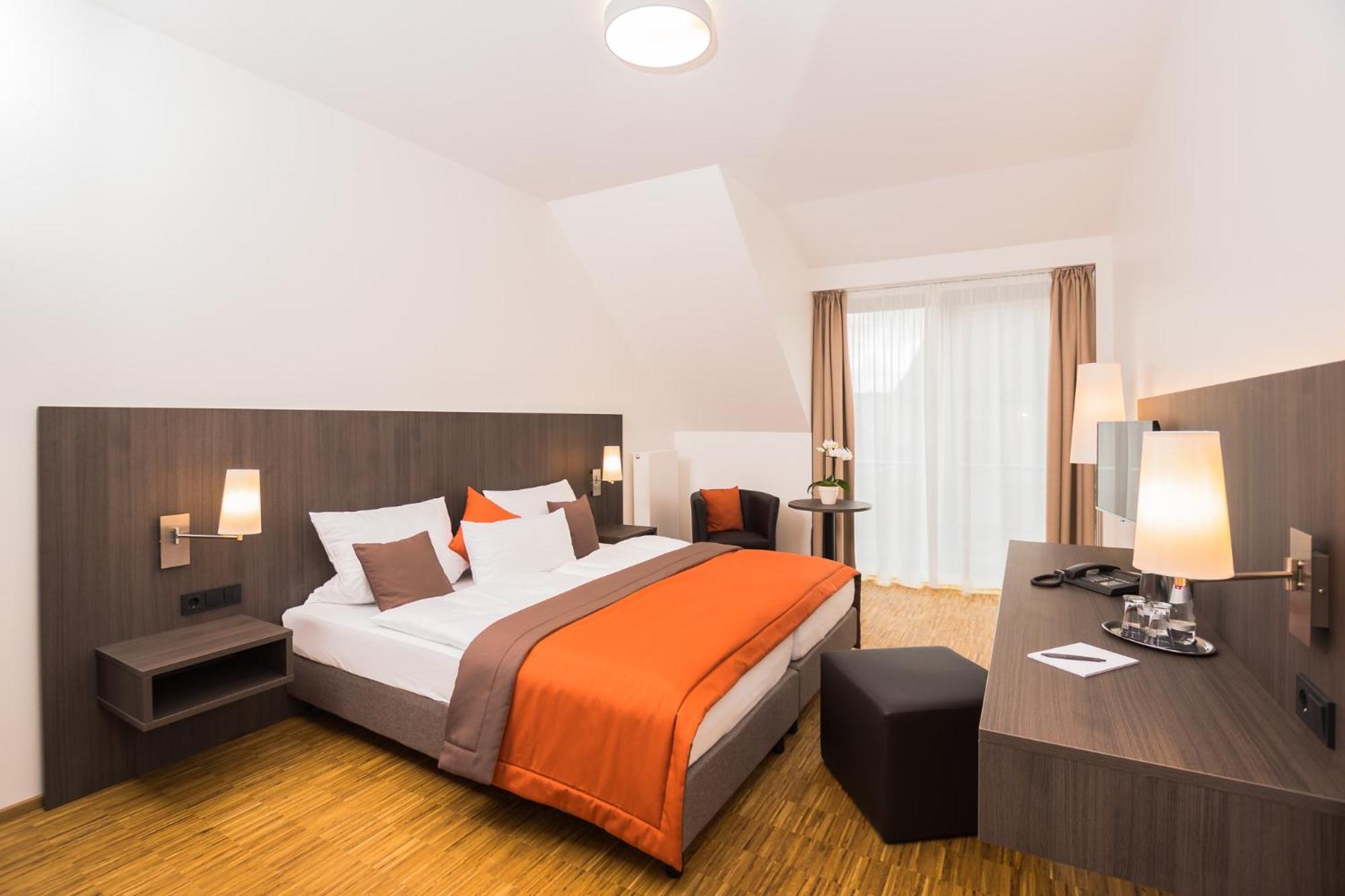 Stadthotel Reich Мелльрихштадт Экстерьер фото